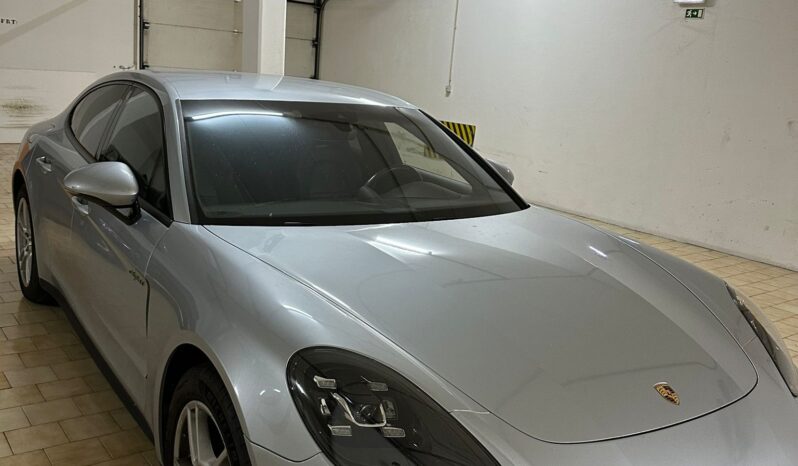 
								Porsche Panamera 4 E Hybrid full									