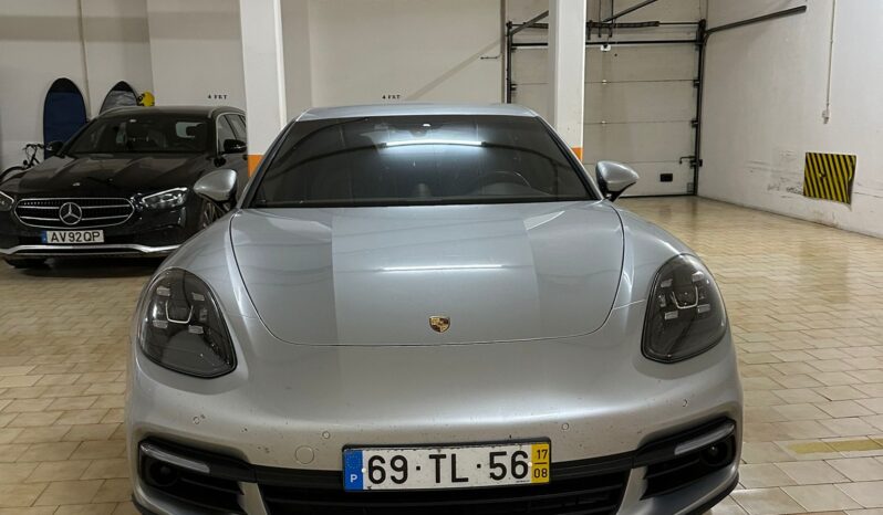
								Porsche Panamera 4 E Hybrid full									