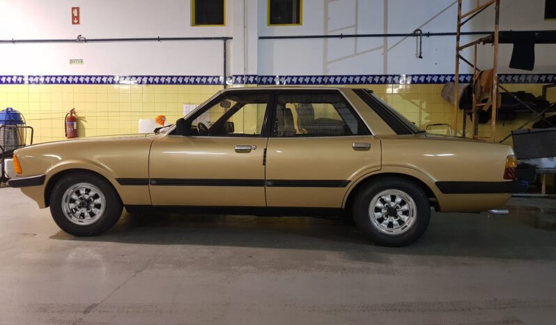 
								Ford Taunus full									